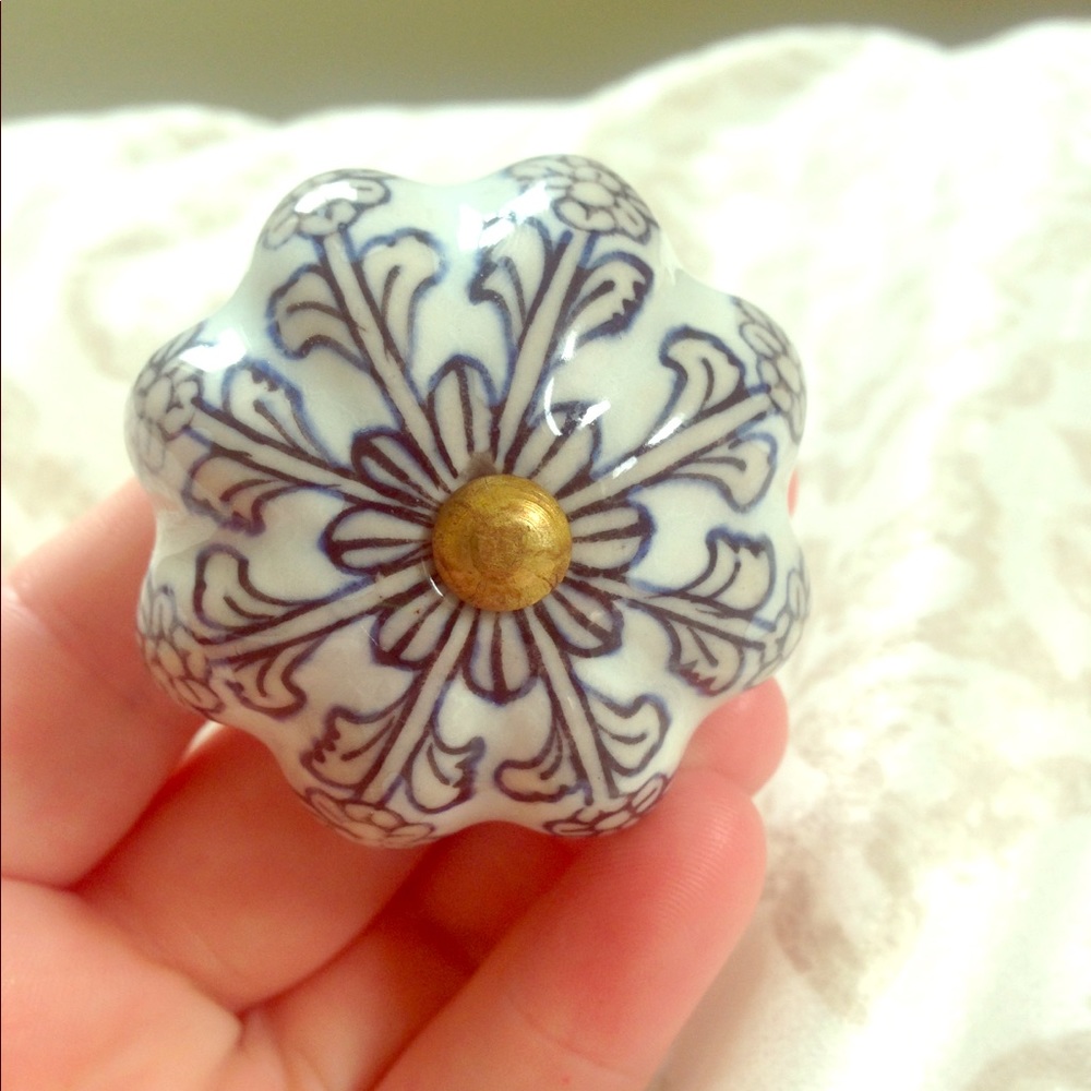 Pier 1 imports ceramic knob
